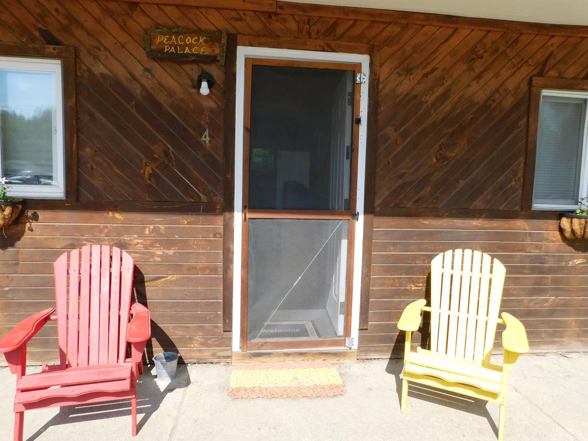 Barton Pine Crest Motel & Cabins מראה חיצוני תמונה