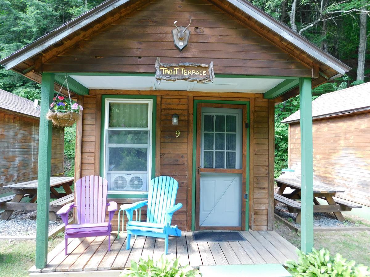 Barton Pine Crest Motel & Cabins מראה חיצוני תמונה