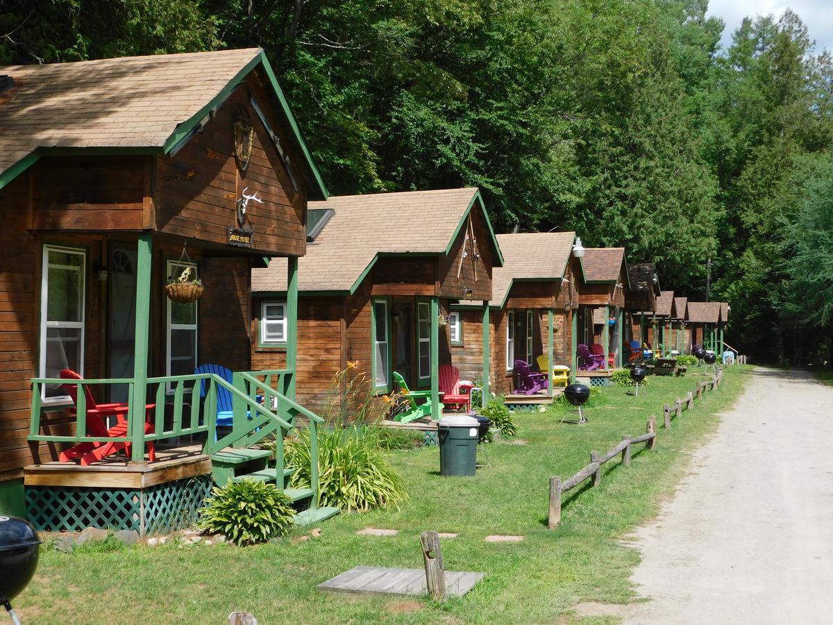 Barton Pine Crest Motel & Cabins מראה חיצוני תמונה