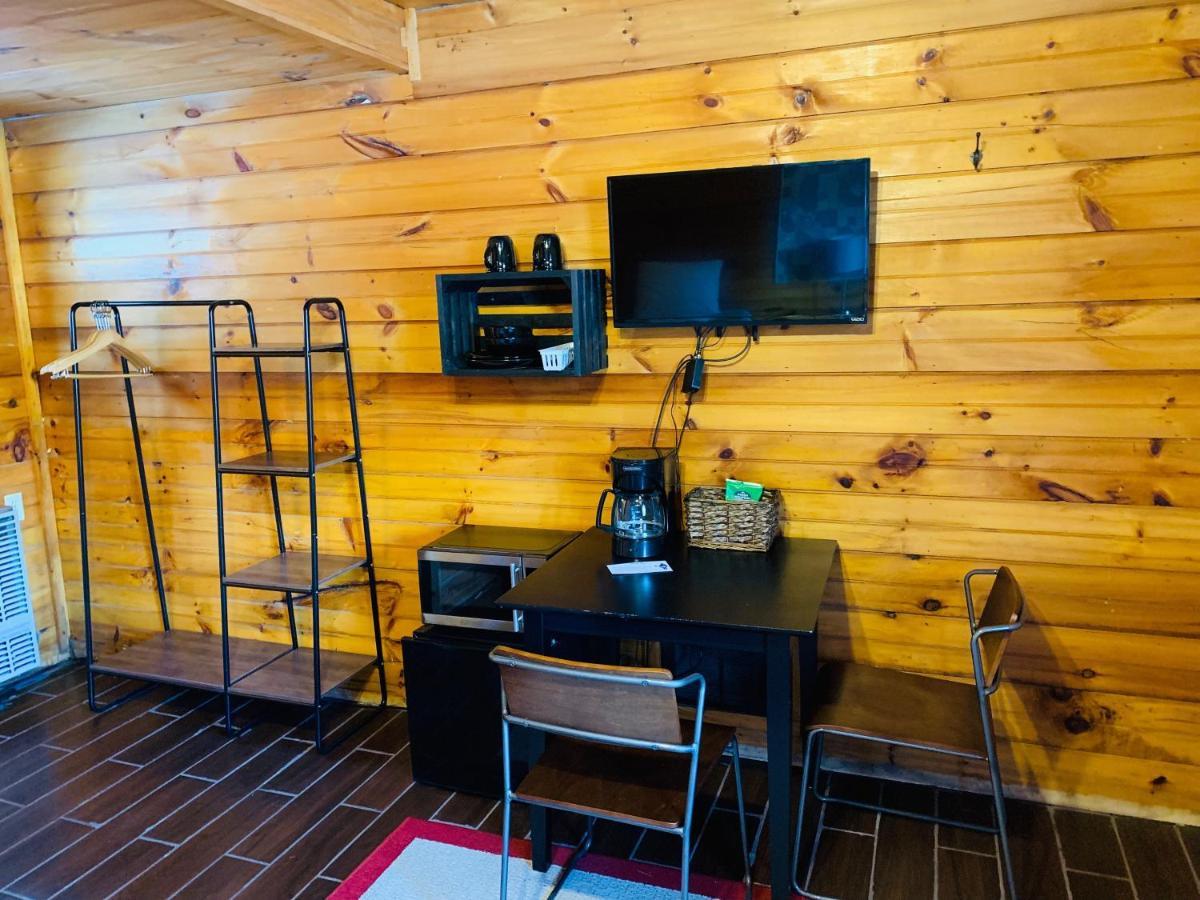 Barton Pine Crest Motel & Cabins מראה חיצוני תמונה